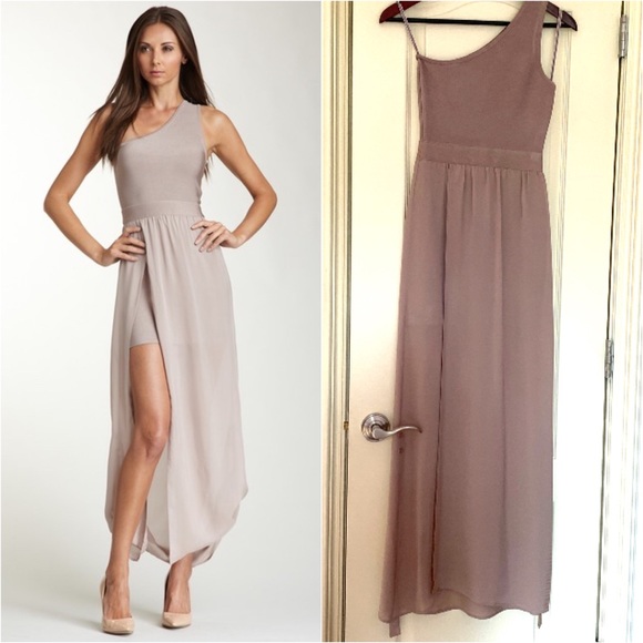 Stretta Dresses & Skirts - Stretta Mauve Formfitting Overlay Cocktail Dress